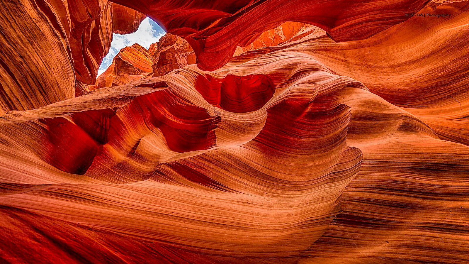 Parois en forme de X dans Antelope Canyon X