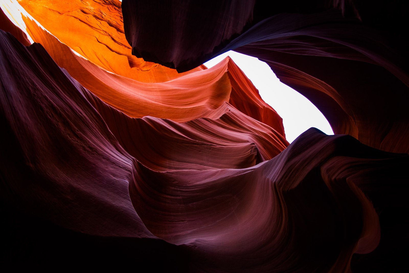 Parois profondes d’un canyon en fente en Arizona