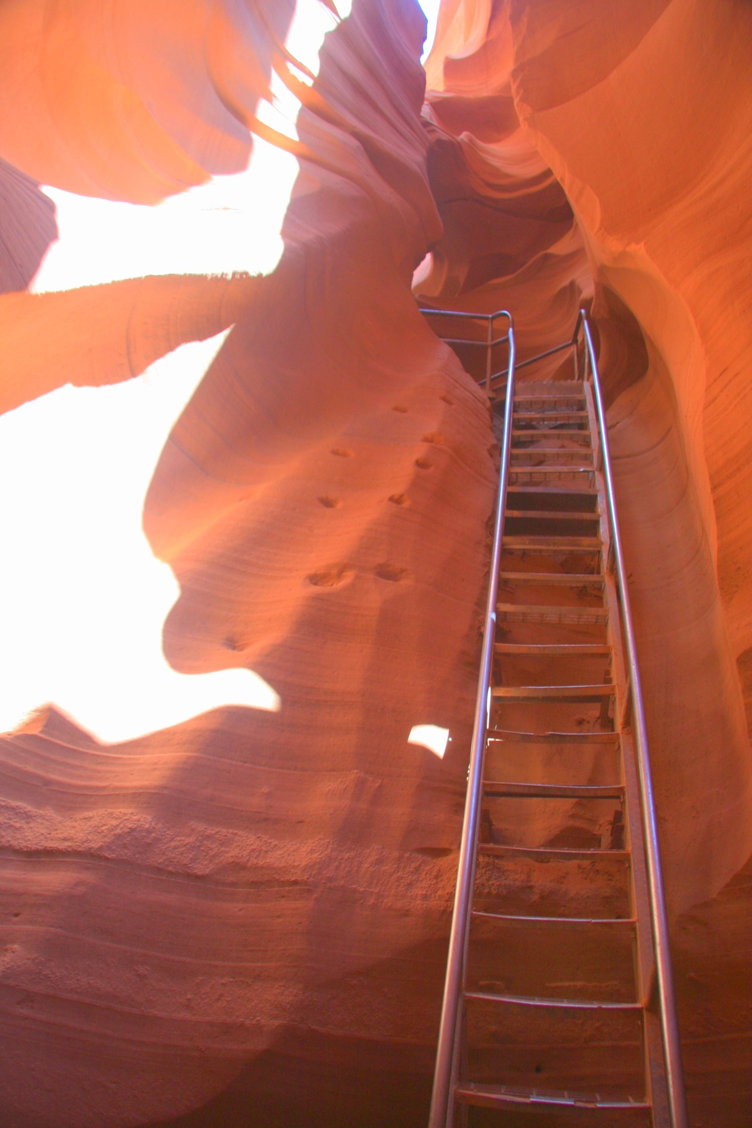 Escaliers métalliques dans Lower Antelope Canyon